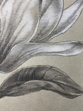 Load image into Gallery viewer, Come and touch my heart made of softness and wanting to feel with you