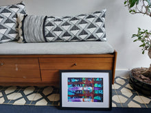 Load image into Gallery viewer, Close up things looked different