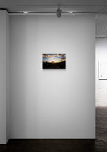 Load image into Gallery viewer, Pinhole